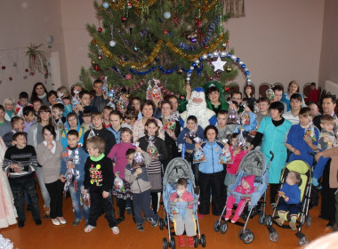 Новогодний праздник в Мокшанском детском доме-интернате