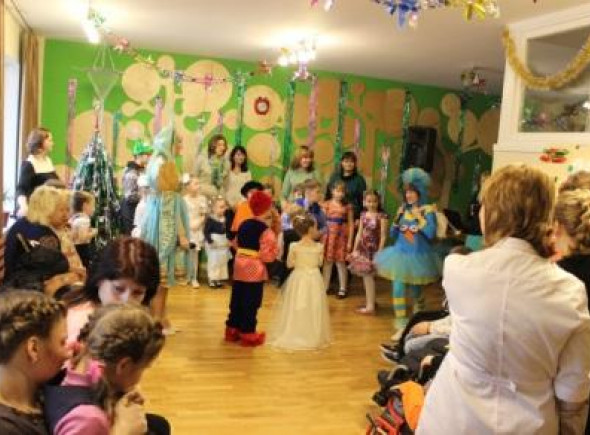 Новогодняя ёлка в детском центре "Шаг за Шагом"